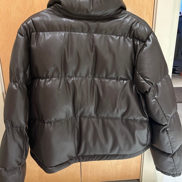 Wilfred faux leather cropped puffer - Picture 3 of 4
